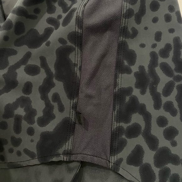Lululemon button up animal print shirt - Picture 6 of 11